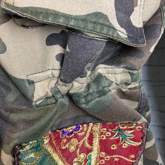 Anthropologie Beautiful Stories Embroidered Camo Utility Jacket M Mixed Media - Picture 13 of 16